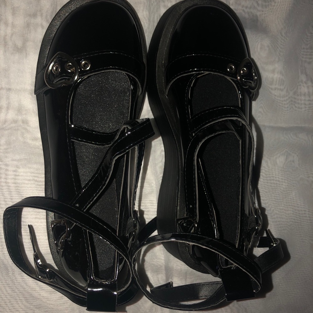 Heart Buckle Platforms